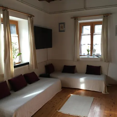 Tugari Vendeghaz Hollókő