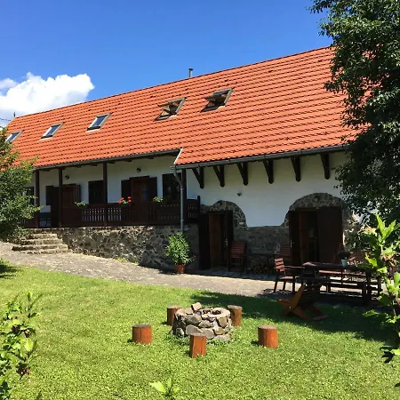 Tugari Vendeghaz Hotel 3*