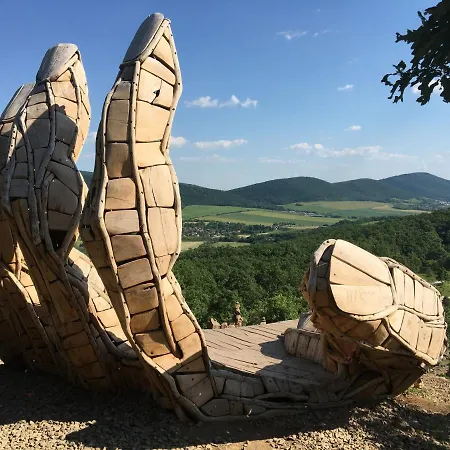 Tugari Vendeghaz Hotel 3*